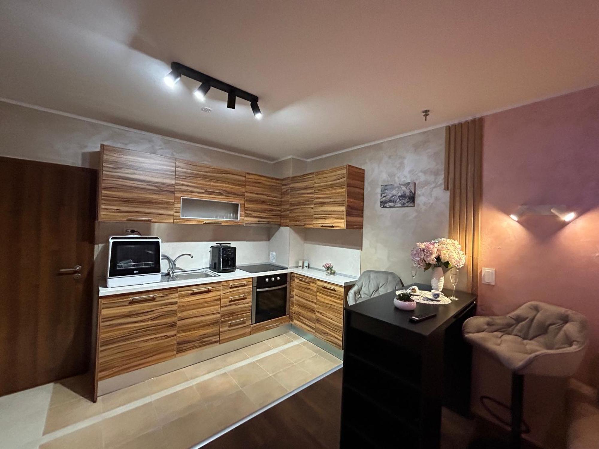 2-Bedroom, 2-Bathroom With Fireplace And Garden At Winslow Infinity บันสโก ภายนอก รูปภาพ