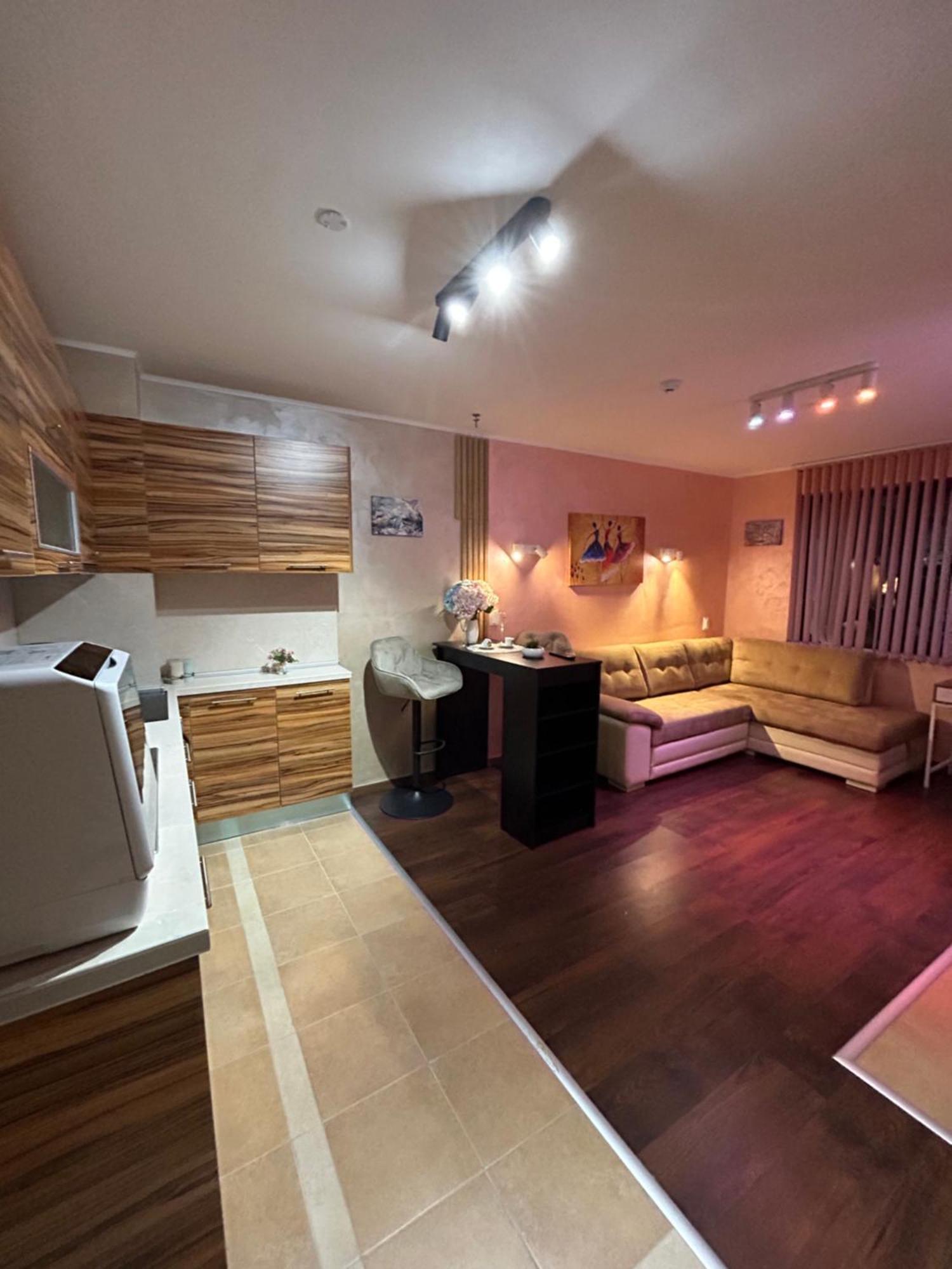 2-Bedroom, 2-Bathroom With Fireplace And Garden At Winslow Infinity บันสโก ภายนอก รูปภาพ