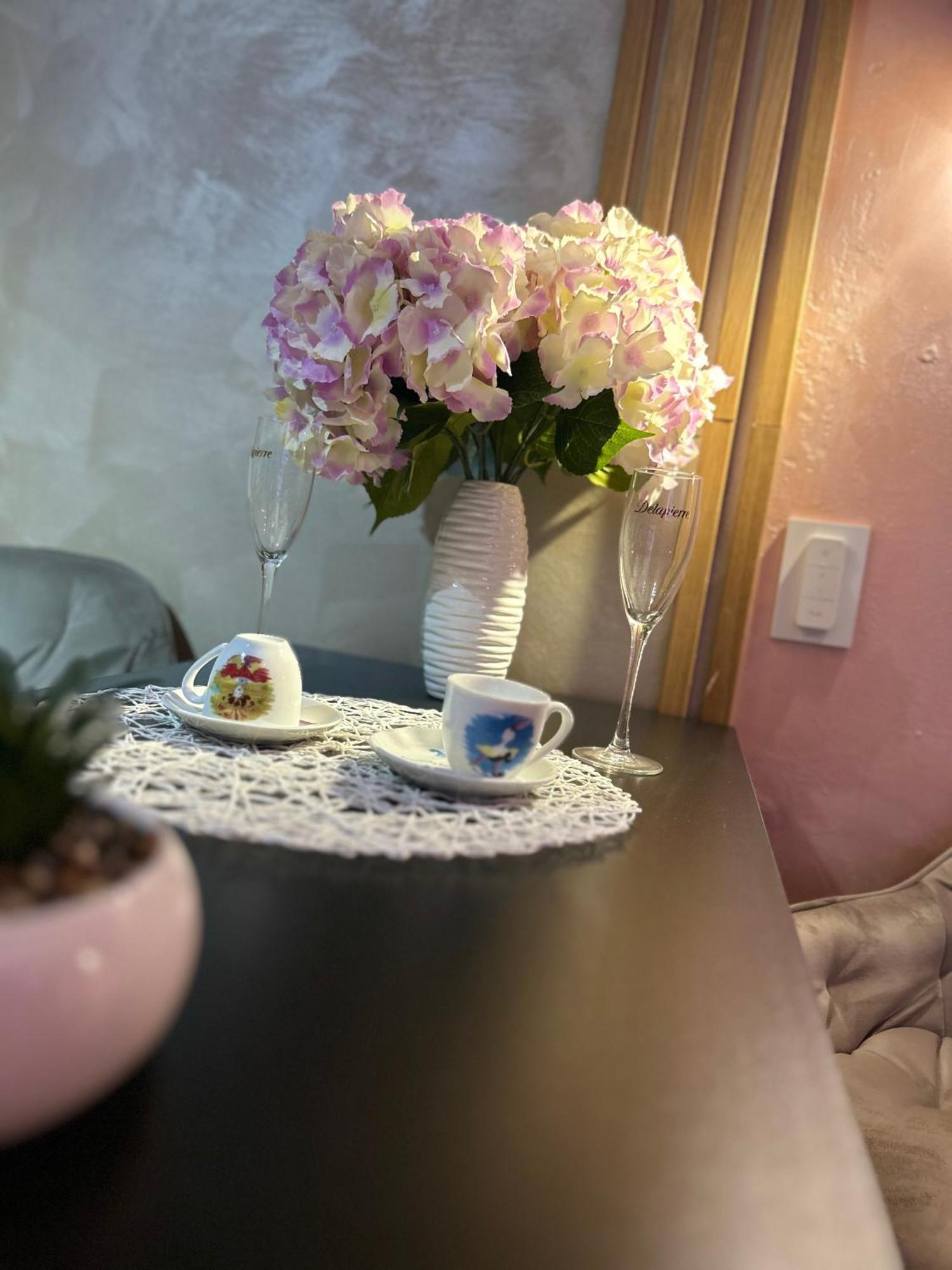 2-Bedroom, 2-Bathroom With Fireplace And Garden At Winslow Infinity บันสโก ภายนอก รูปภาพ