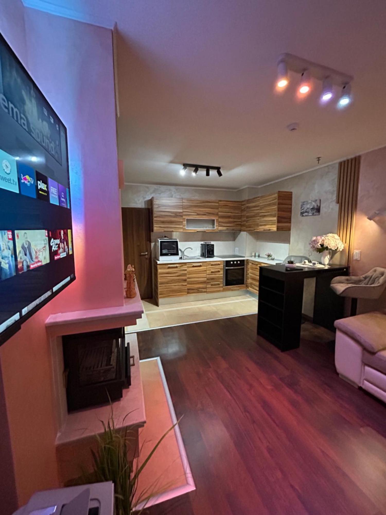 2-Bedroom, 2-Bathroom With Fireplace And Garden At Winslow Infinity บันสโก ภายนอก รูปภาพ
